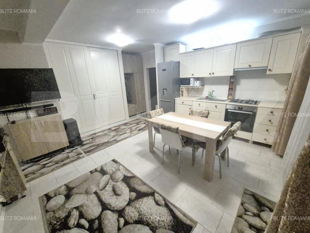 Apartament semidecomandat cu 2 camere, parcare, zona Tineretului - 2 Apartament semidecomandat cu 2 camere, parcare, zona Tineretului - 2