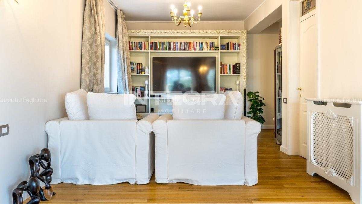 Panorama Clujului din Fiecare Fereastra: Eleganta Italiana langa Parcul Central - 9