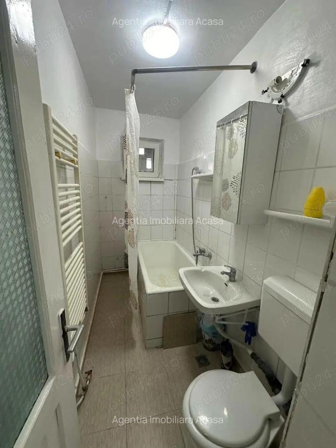 De vanzare 2 camere ?i balcon, zona Posta Mica, 39.600 euro - 4