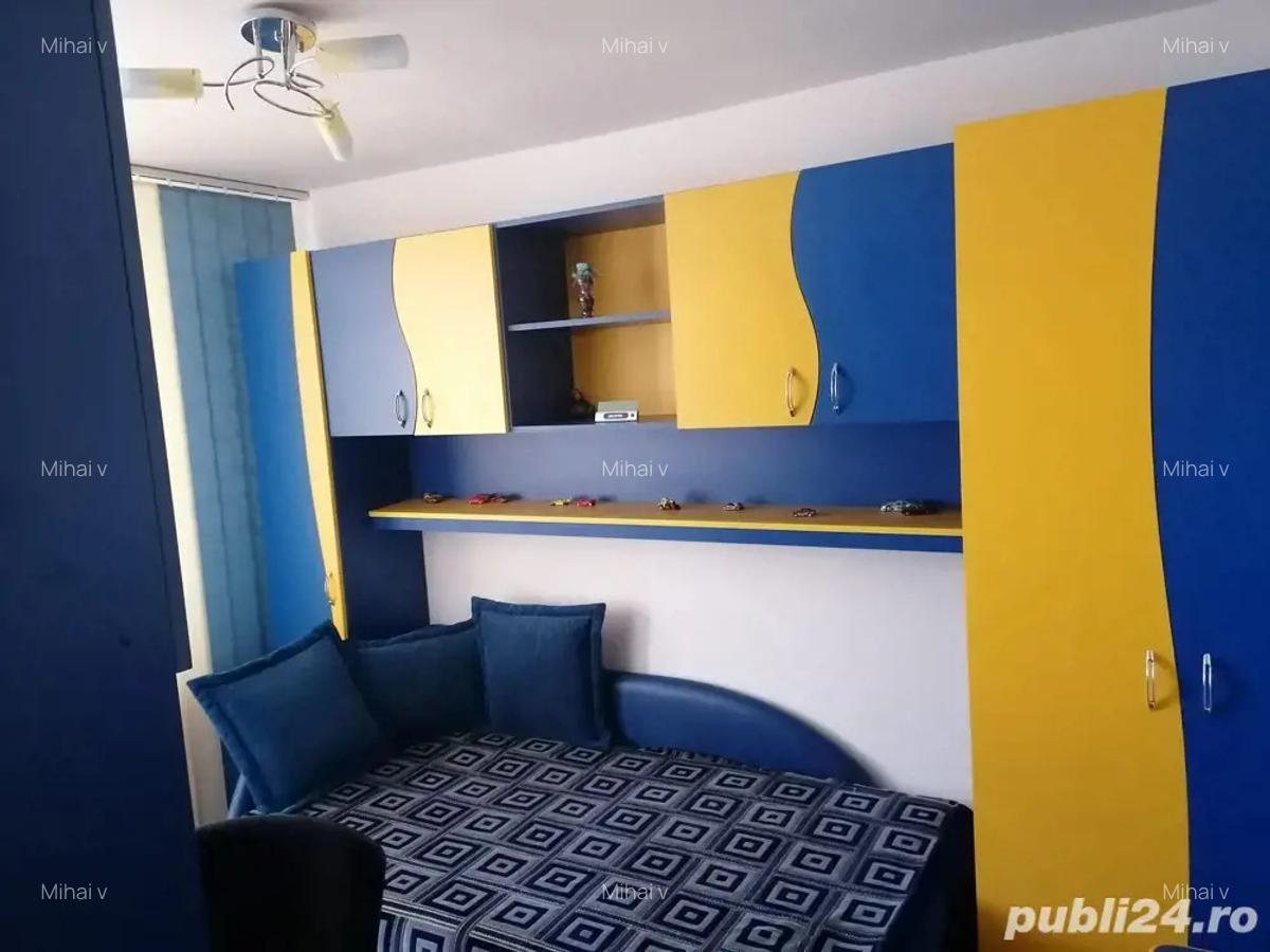 De vanzare apartament cu 3 camere - 2