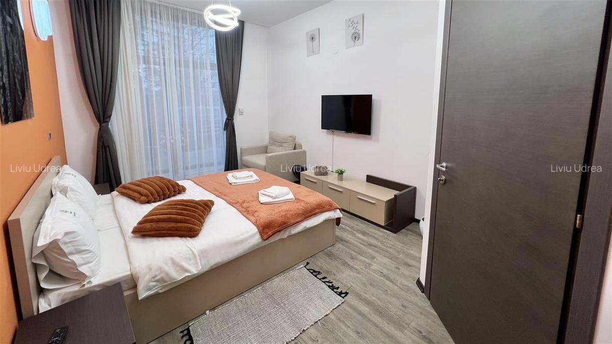 Apartament cu 2 camere decomandat, mobilat în Poiana Brașov - 16