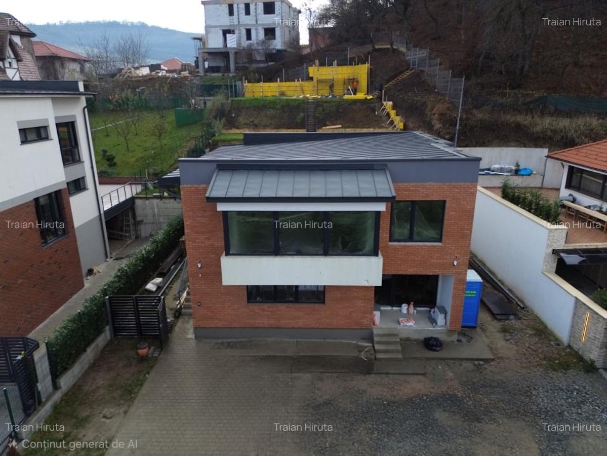 Casa individuala, 230mp utili, 5 dormitoare, 750mp teren, zona Vivo - 3