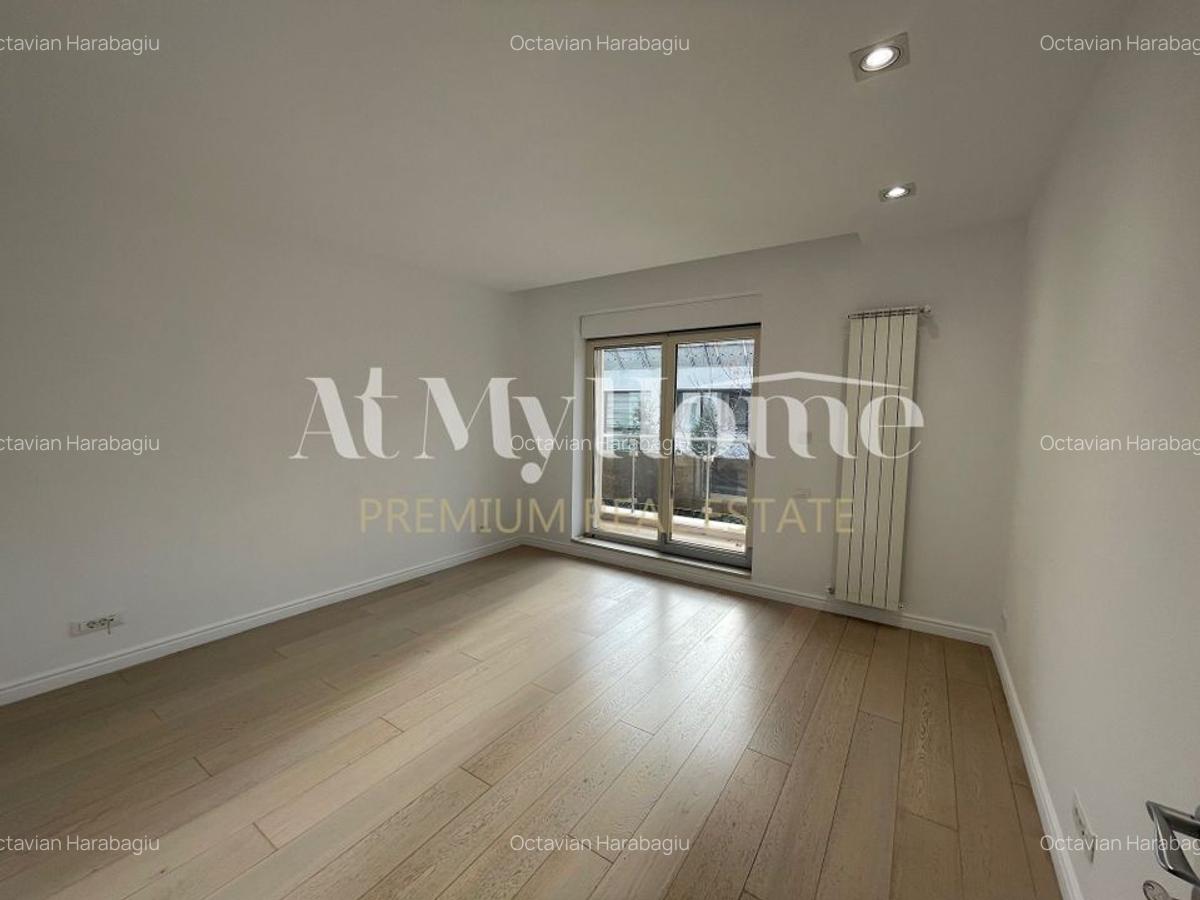 Apartament foarte spatios cu 6 camere, partial mobilat, 2 parcari, langa PARC - 9