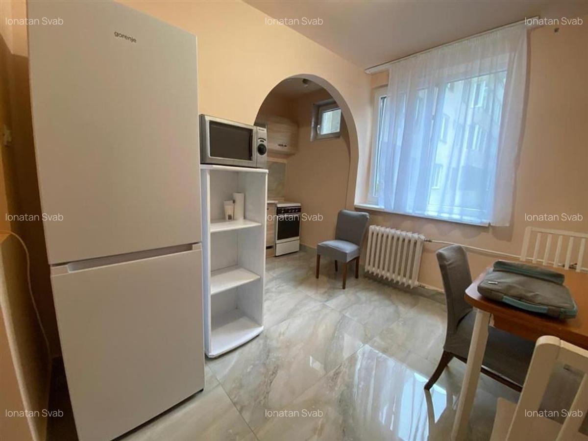 Reco apartament 3 camere Decebal etaj 1 - 4