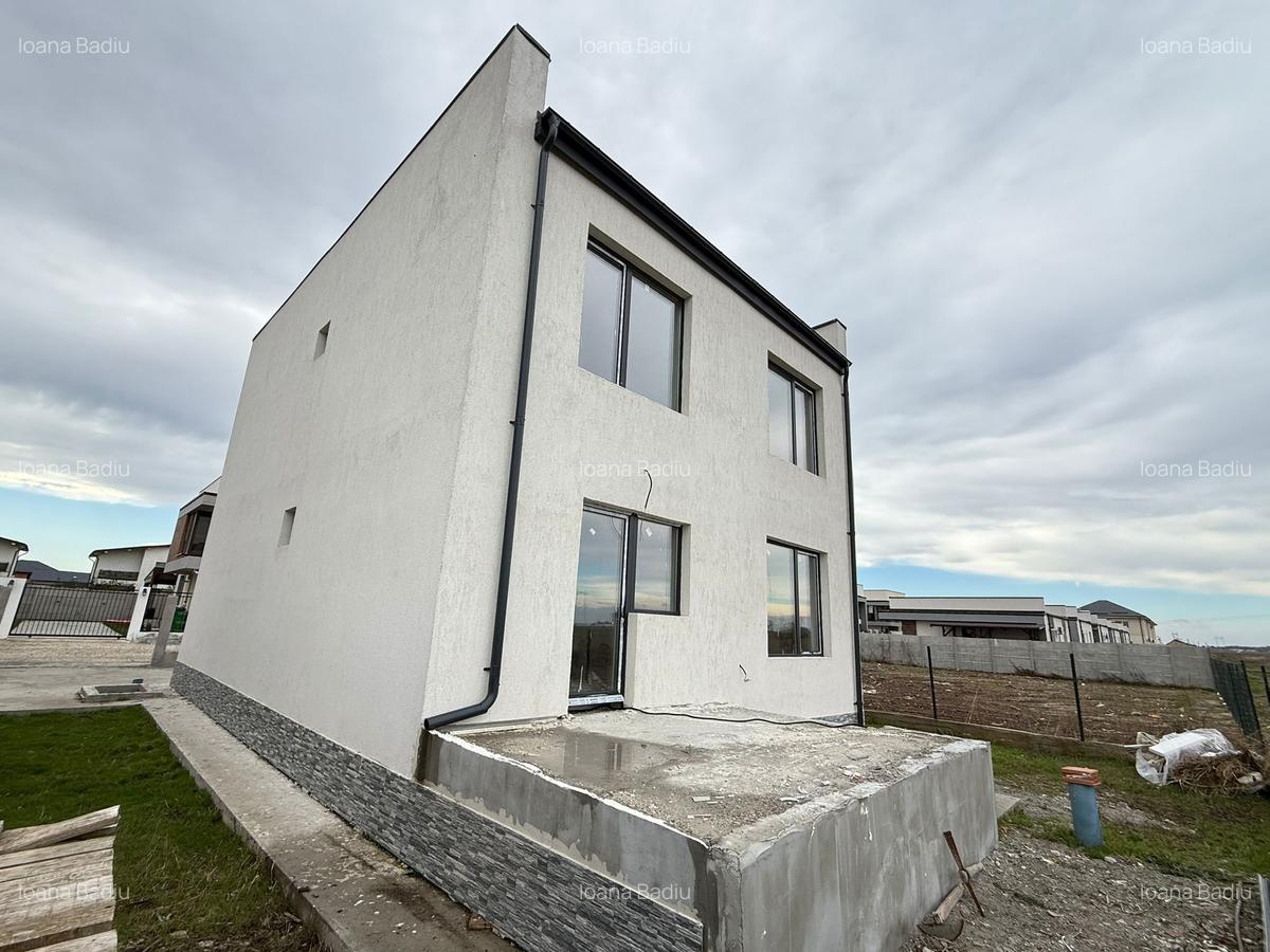 Casă individuala – 4 dormitoare, 3 băi – Teren 280 mp - 4