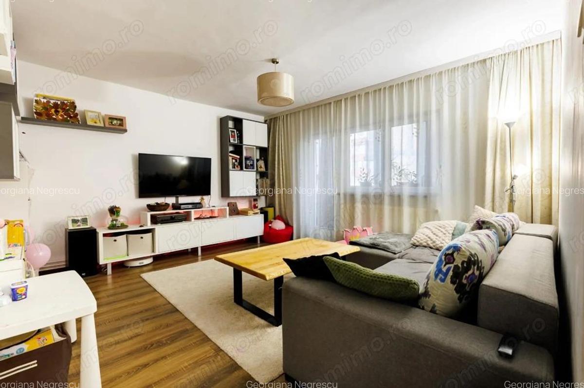 Girocului | 3 camere | Decomandat | Balcon | 2 bai | Centrala proprie - 1