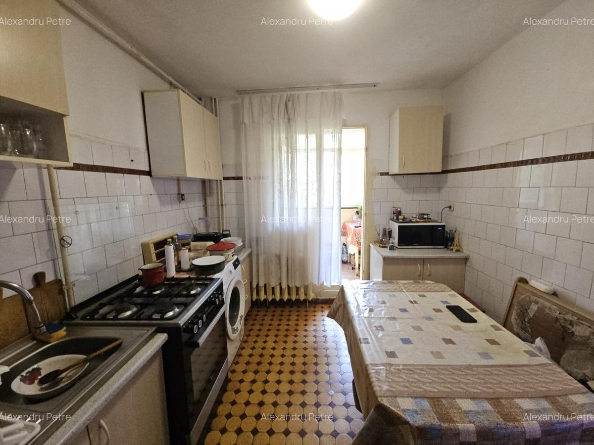 3 cam | 71 mp | Bl 1980 anvelopat | 10m metrou | Lujerului | necesita renovare - 2