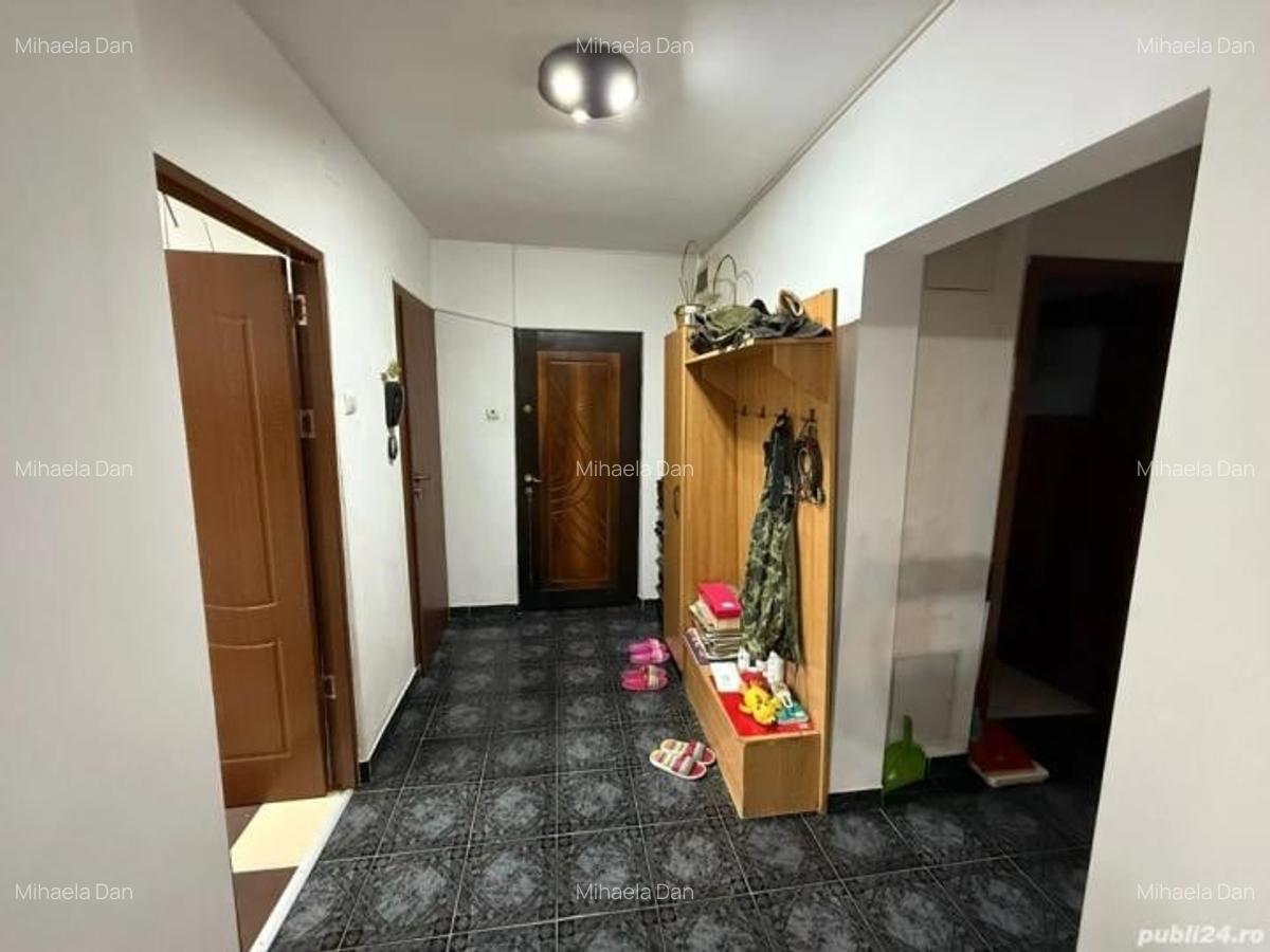 Apartament -3 camere -decomandat-Zona 13 Septembrie - 5