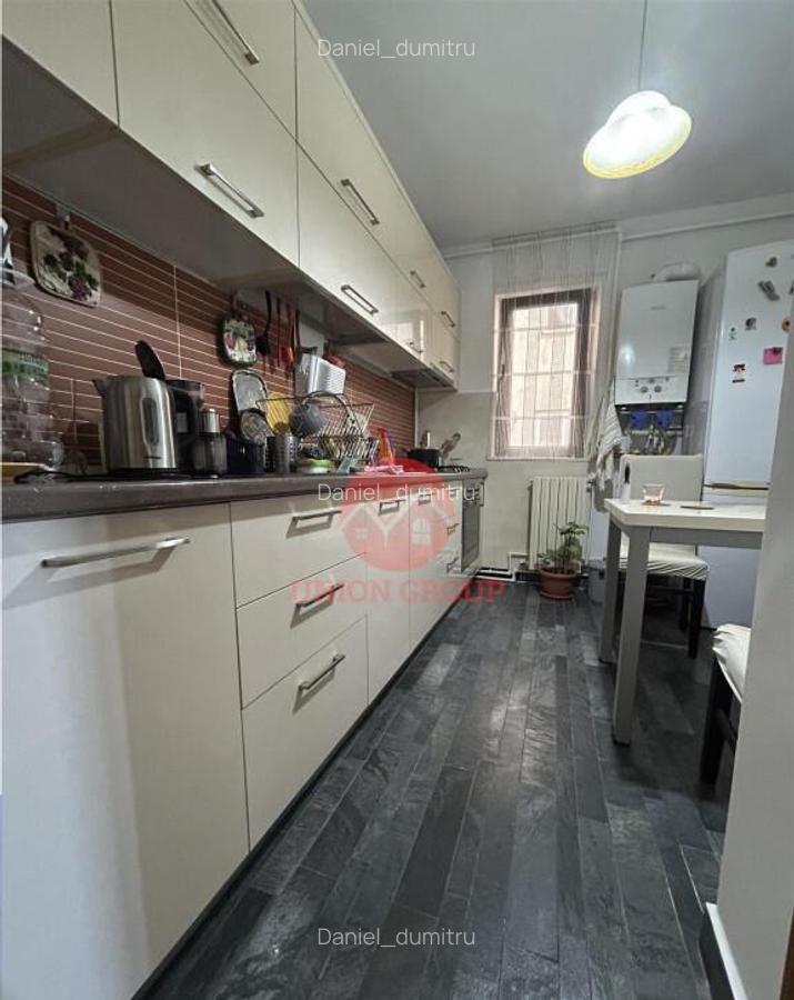 Apartament 3 Camere, Decomandat, Boxa Loc de Parcare, Casa d - 5