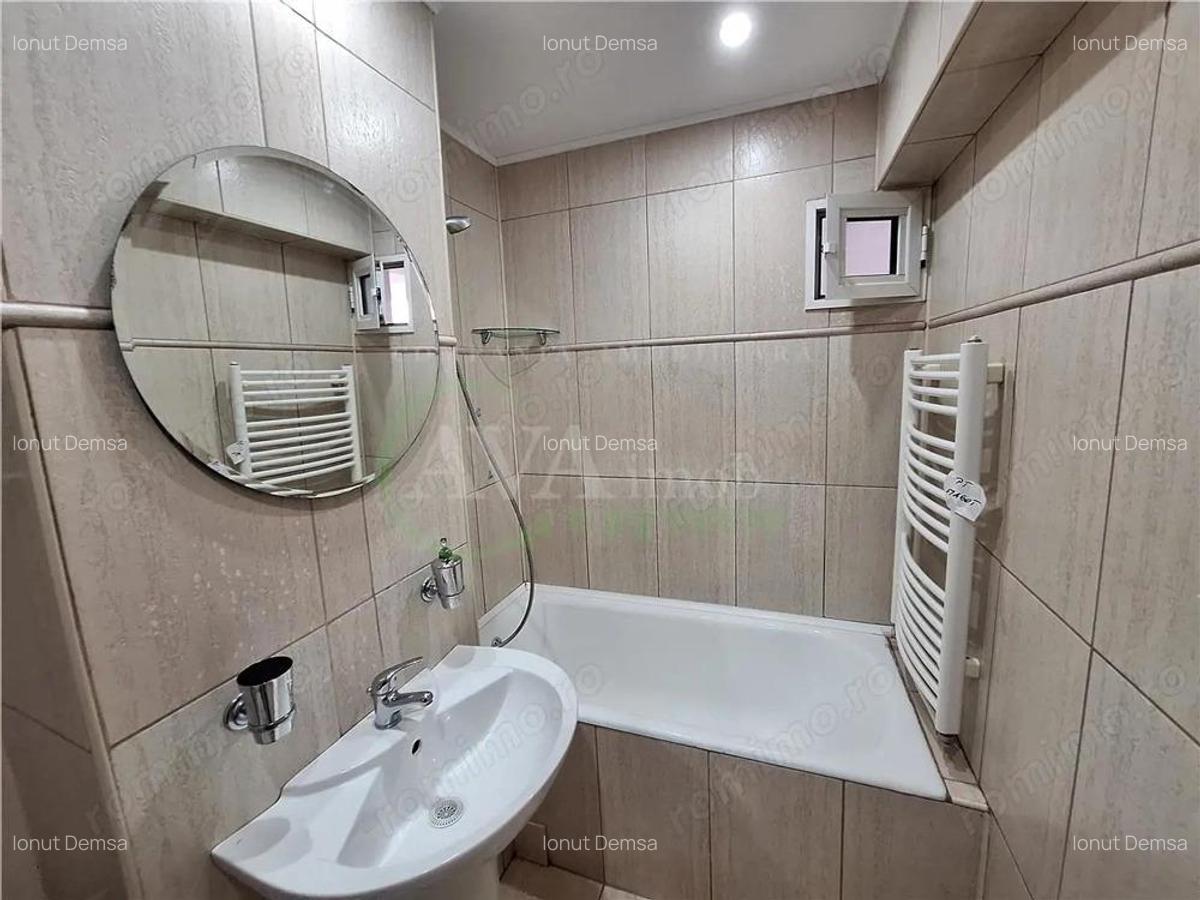 Apartament 3 mobilat si utilat, 2 bai, 2 balcoane, Ultracentral-Bacau - 13