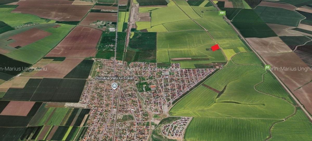 Teren agricol intravilan de 8500 mp, în Valu lui Traian - 2