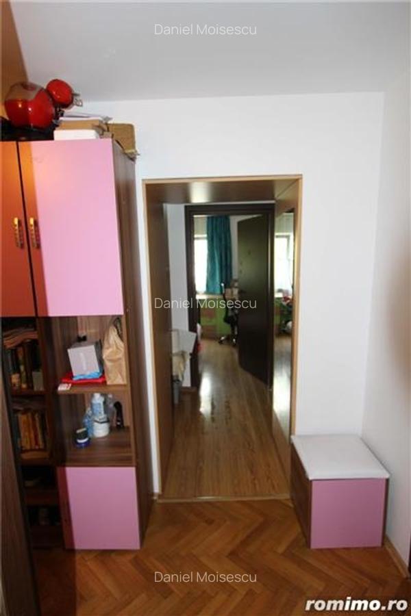 Decomandat cu 2 bai, modelul cel mai mare - 8