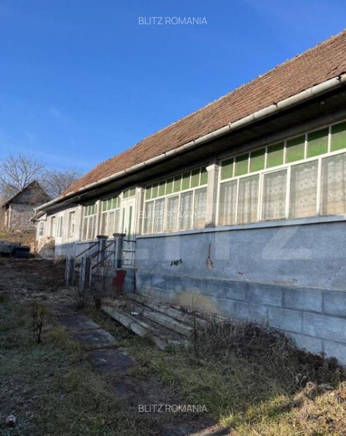 Casa taraneasca cu teren generos in Luna, langa Campia Turzi - 2