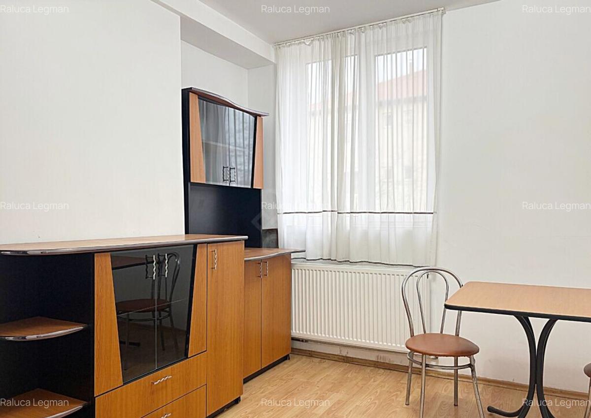 Apartament cu 3 camere pe strada Republicii - 1