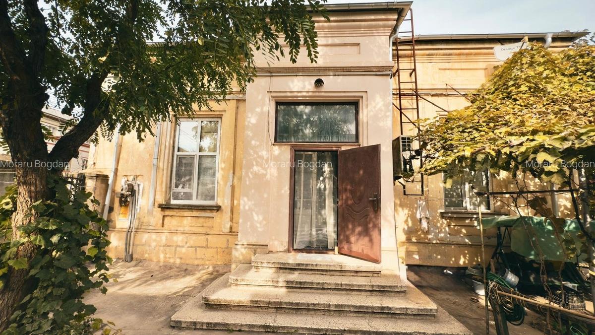 Casă cu 3 camere în Central - 2
