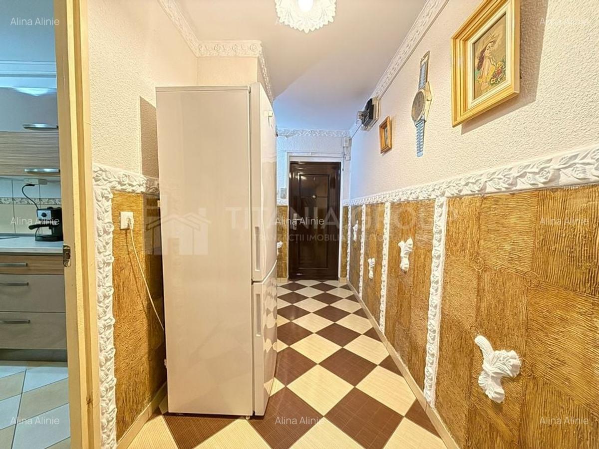 Apartament cu 2 camere, 2 bai, decomandat, etaj 1 - zona Racadau - 9