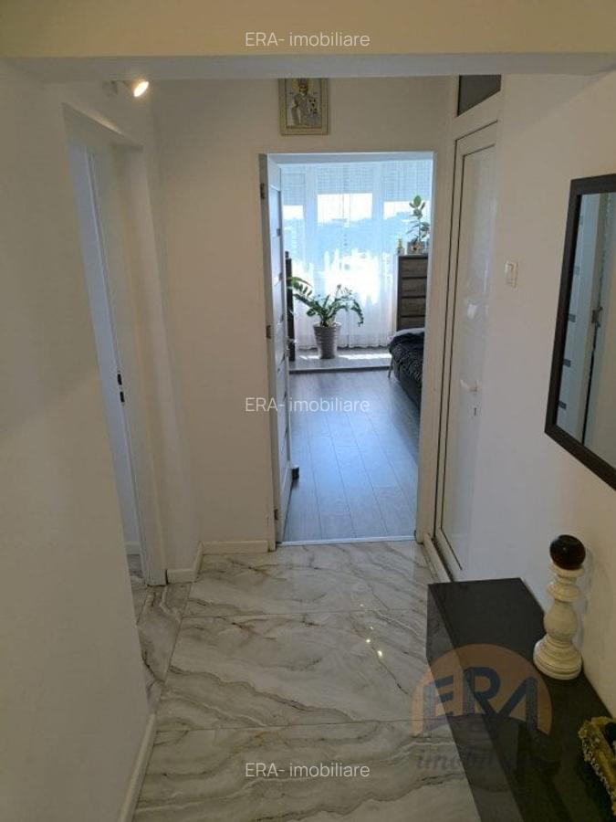 Apartament cu 3 camere semidecomandat, mobilat în Rogerius - 3