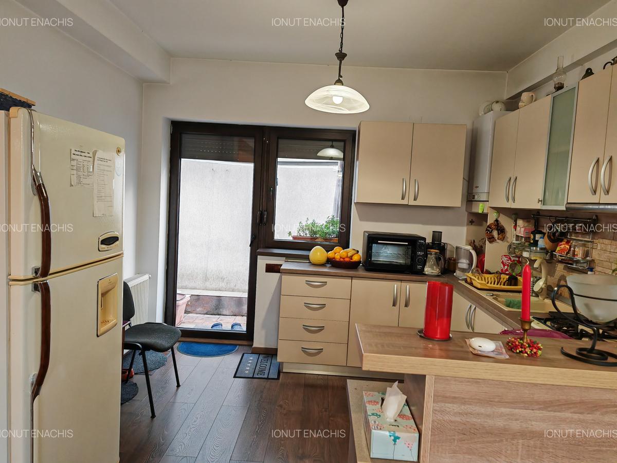 VANZARE CASA VILA TIP DUPLEX - 12
