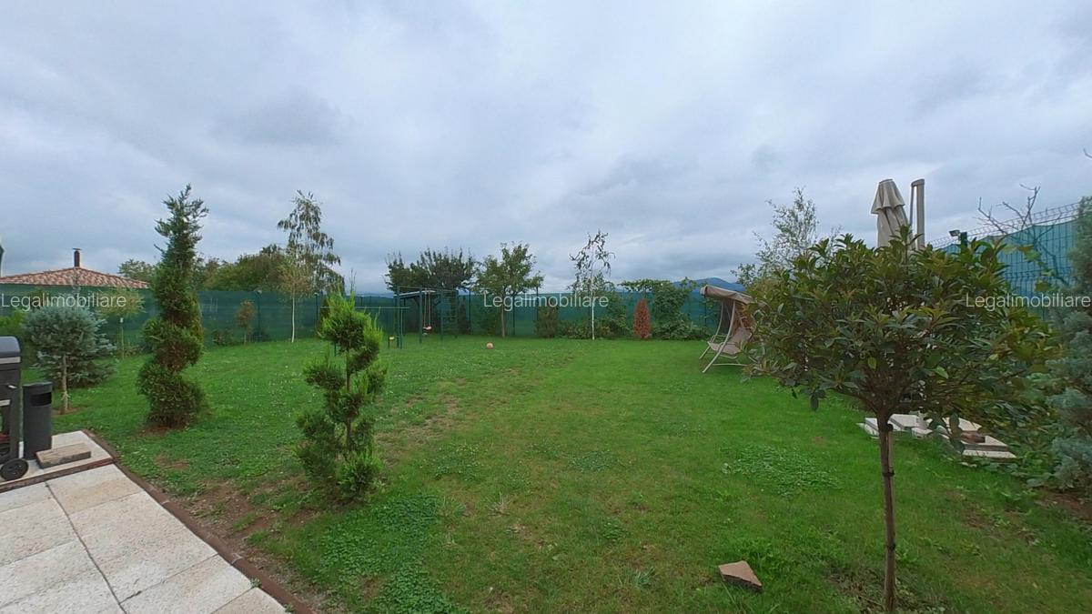 Casa din Categoria Lux - cu 6 camere - Jacuzzi si 2 saune + garaj - 10