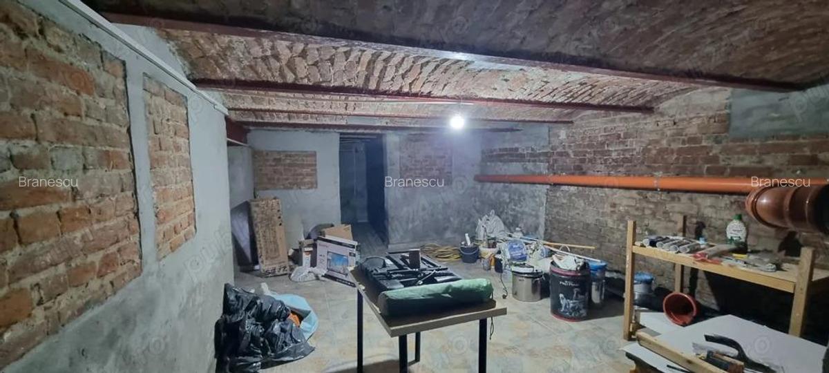 Inchiriez spatiu ultracentral Pitesti, 700 mp, vitrina mare stradala - 12