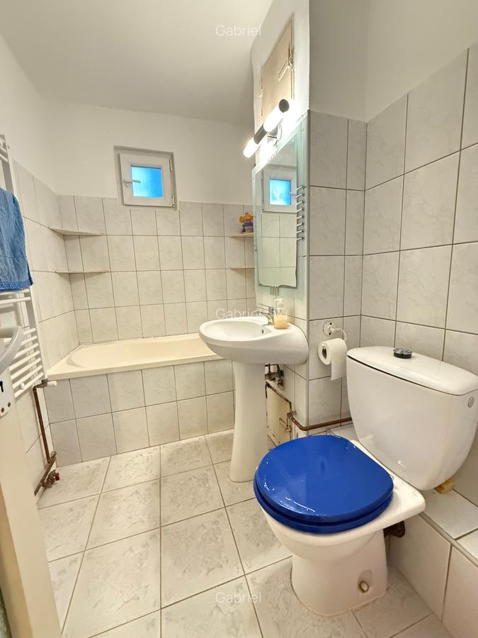 Apartament cu 3 camere decomandat în Girocului - 10