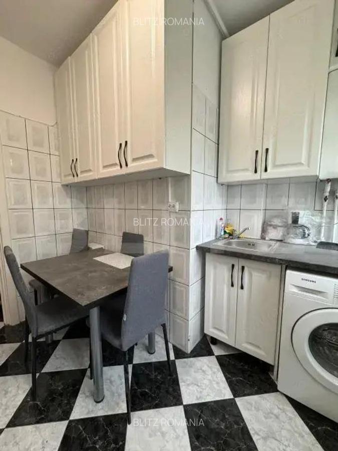 Apartament de vanzare, cu 2 camere, 54 mp, zona Margeanului - 1
