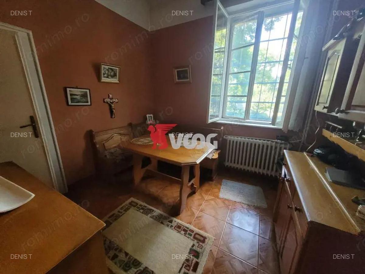 Apartament de vanzare 3 camere, Zona centrala - 7