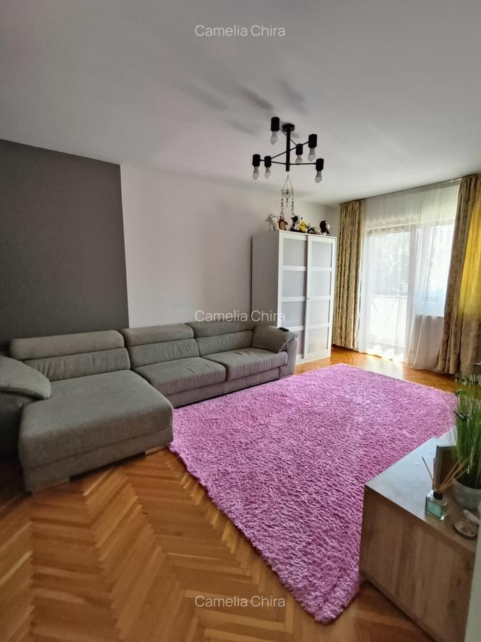 HORTENSIEI 3camere decomandat etaj1 cu garaj ! - 2