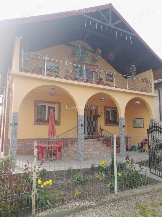 Casa cu mansarda in centru Loc Belcesti jude?ul Ia?i - 3