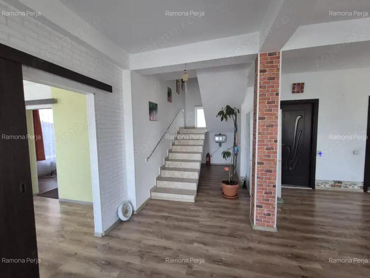 Apartament 3 camere situat la parterul unei vile - 6