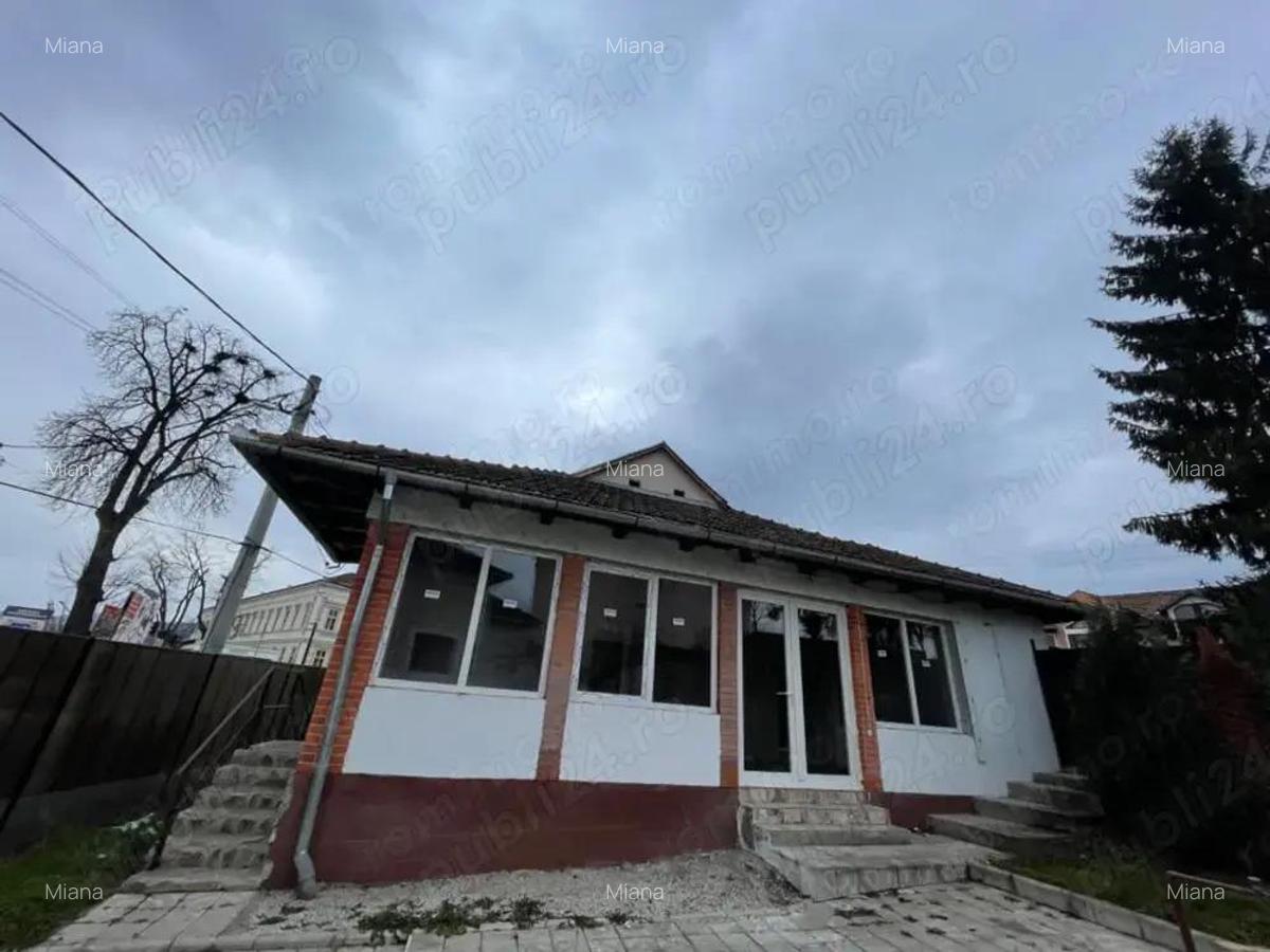Ansamblu de 5 case situate ultracentral - Proprietate Unica !! - 7