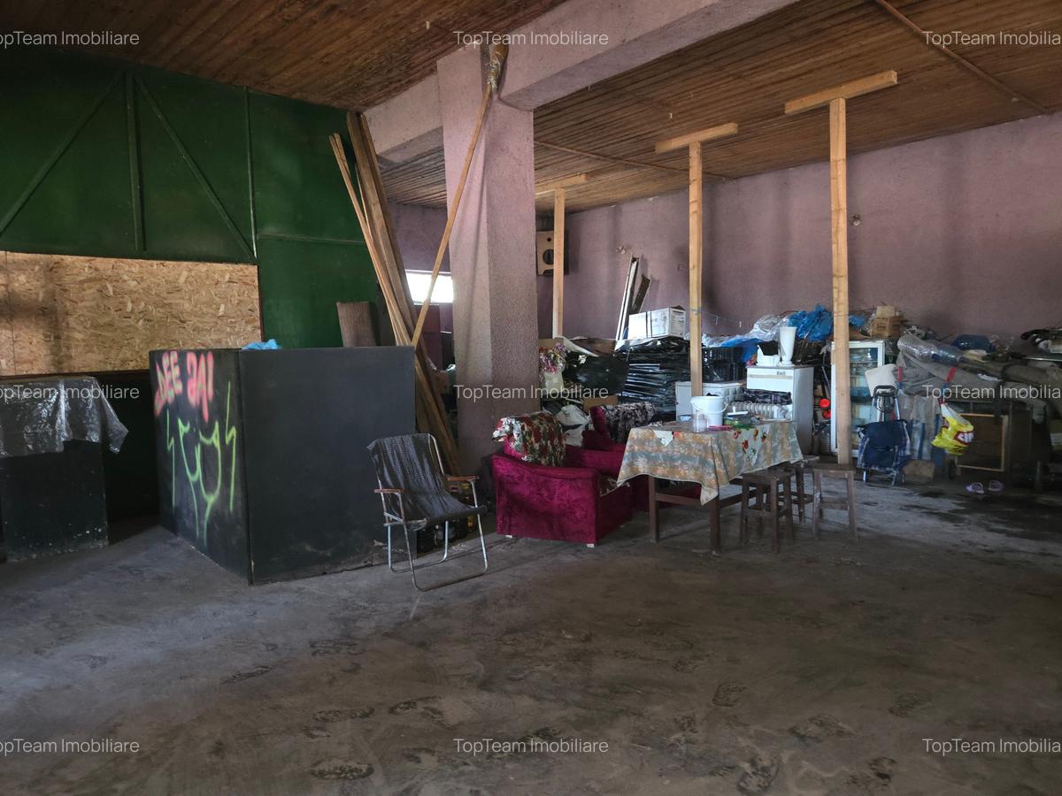 Casă cu 4 camere în Botoroaga - 8