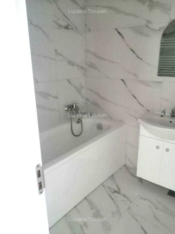 Apartament cu 2 camere decomandat în Apărătorii Patriei - 2