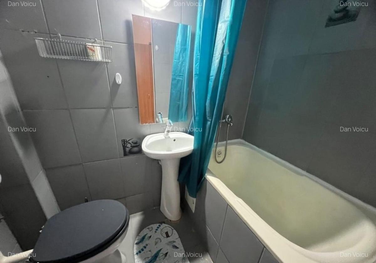 Pers.fiz. Vând garsonieră în Târgu-Mureș, 7 noiembrie, et 2, renovat, utilat, CT - 3