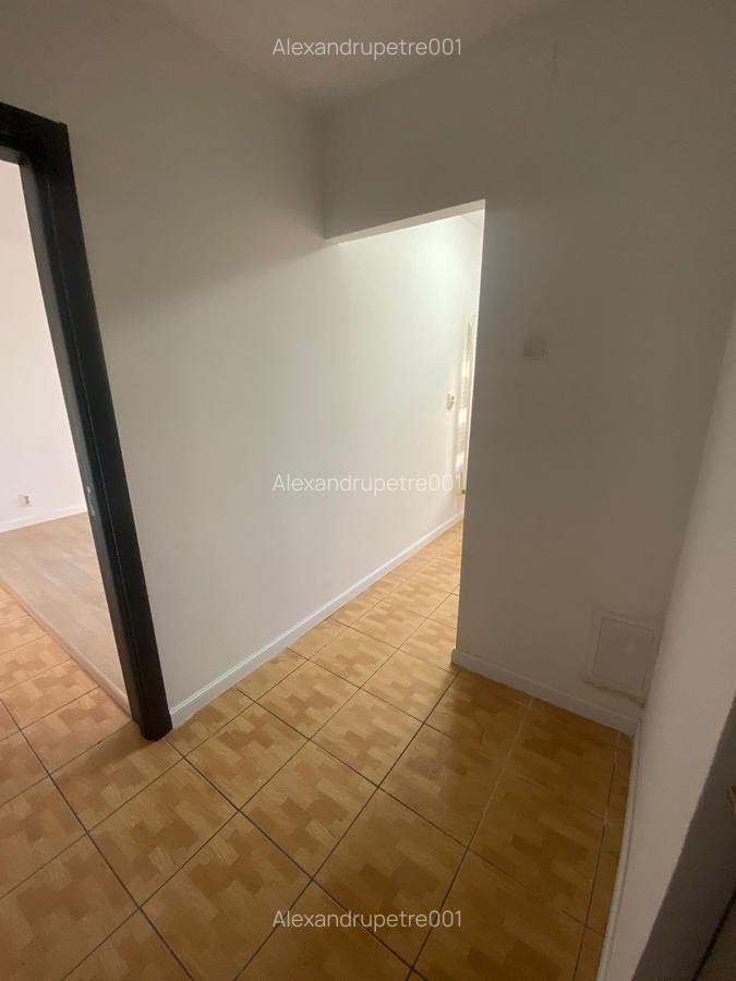 4 camere | Complex Apusului | parter inalt | bloc anvelopat | Luminos - 23