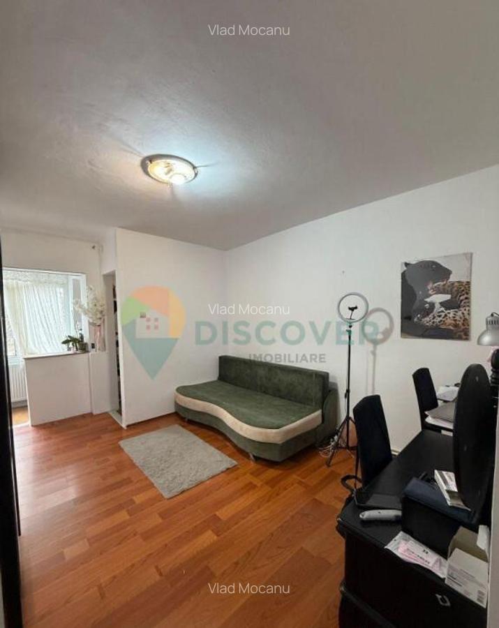 Zona Milcov , Garsoniera Renovata , 24 Mp , 30.000 EURO , Et - 2