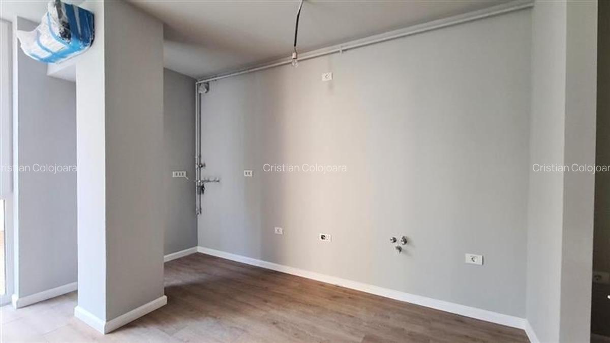 Apartament cu 3 camere decomandat în Badea Cârțan - 6