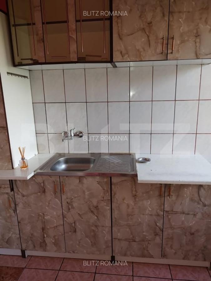 Apartament cu 3 camere, semidecomandat, 55mp - 2