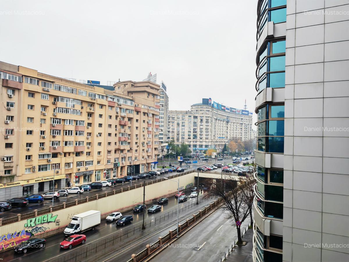 Piata Victoriei | vis a vis de metr.| Spatioasa in bl.anvelopat,vedere in piata - 9