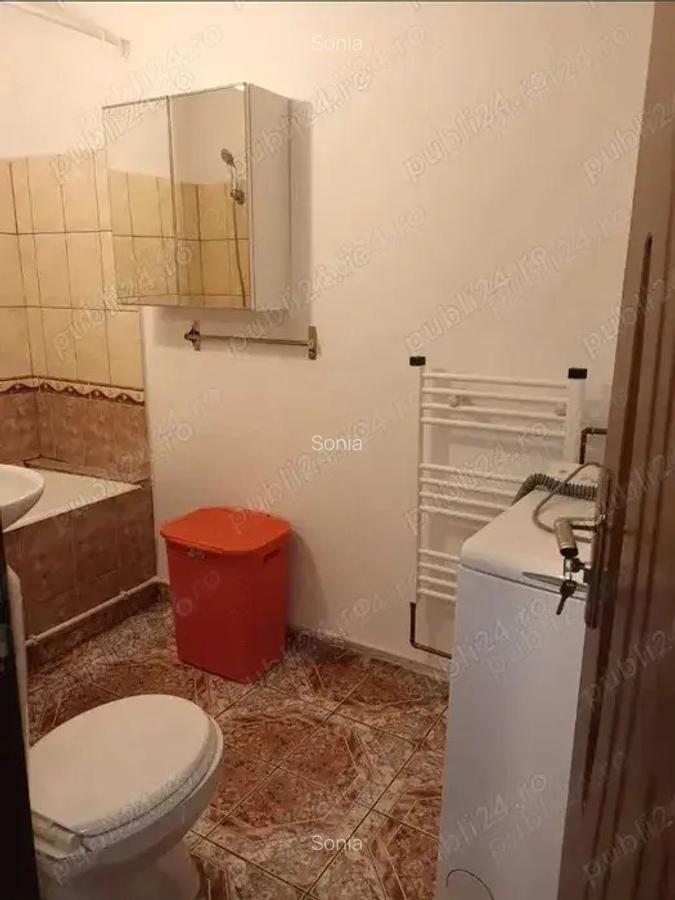 Inchiriez garsoniera decomandata - Democratiei - Mega Image - central - 4