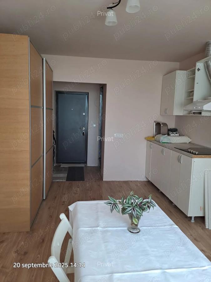 Vand Garoniera renovata in 2024, Campina, semi mobilata - 1