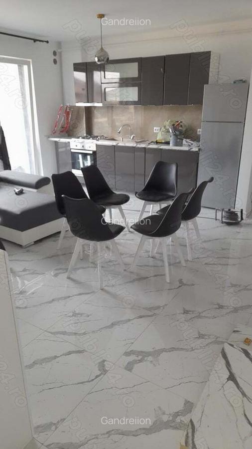 Vand apartament 3 camere Floresti - 1