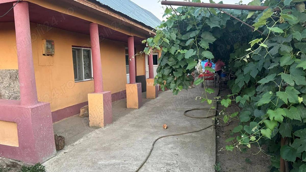 Casa de vanzare cu teren 65e m2 - 4