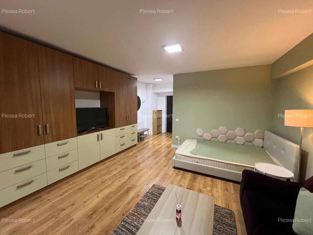 Garsoniera spatioasa 45 mp impartita in 2 zone la doar 1 minut de metrou Leonida - 2