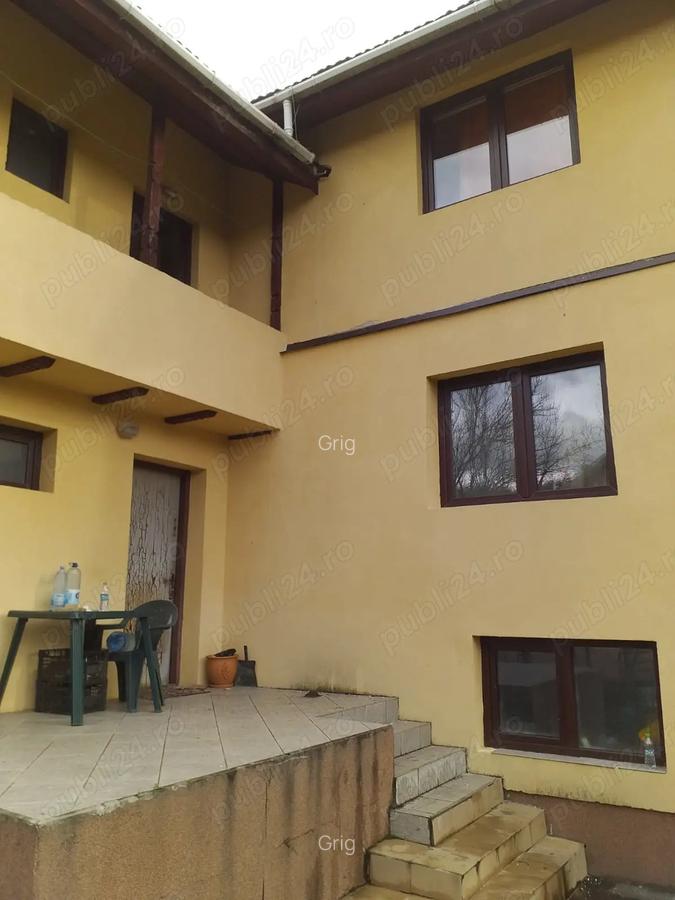 Vila P+1 cu 5 camere si garaj + teren 433mp - 2