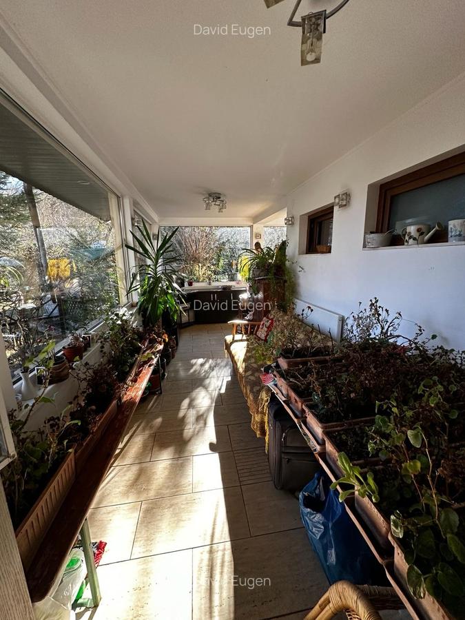 Locuinta de vacanta / rezidentiala - - 7