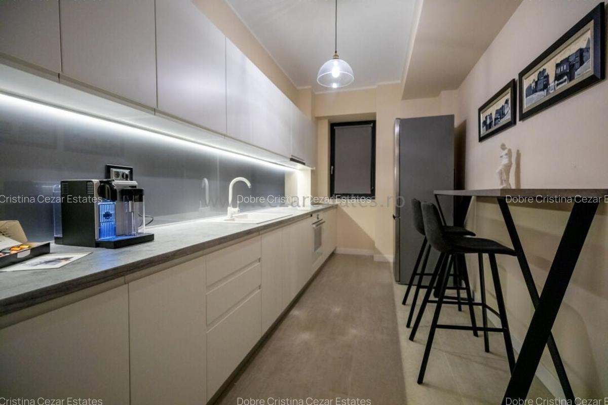 Apartament cu 4 camere decomandat în Herăstrău - 8