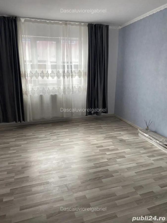 Garsoniera Pitesti Cartier Prundu Pret 142000 lei - 2