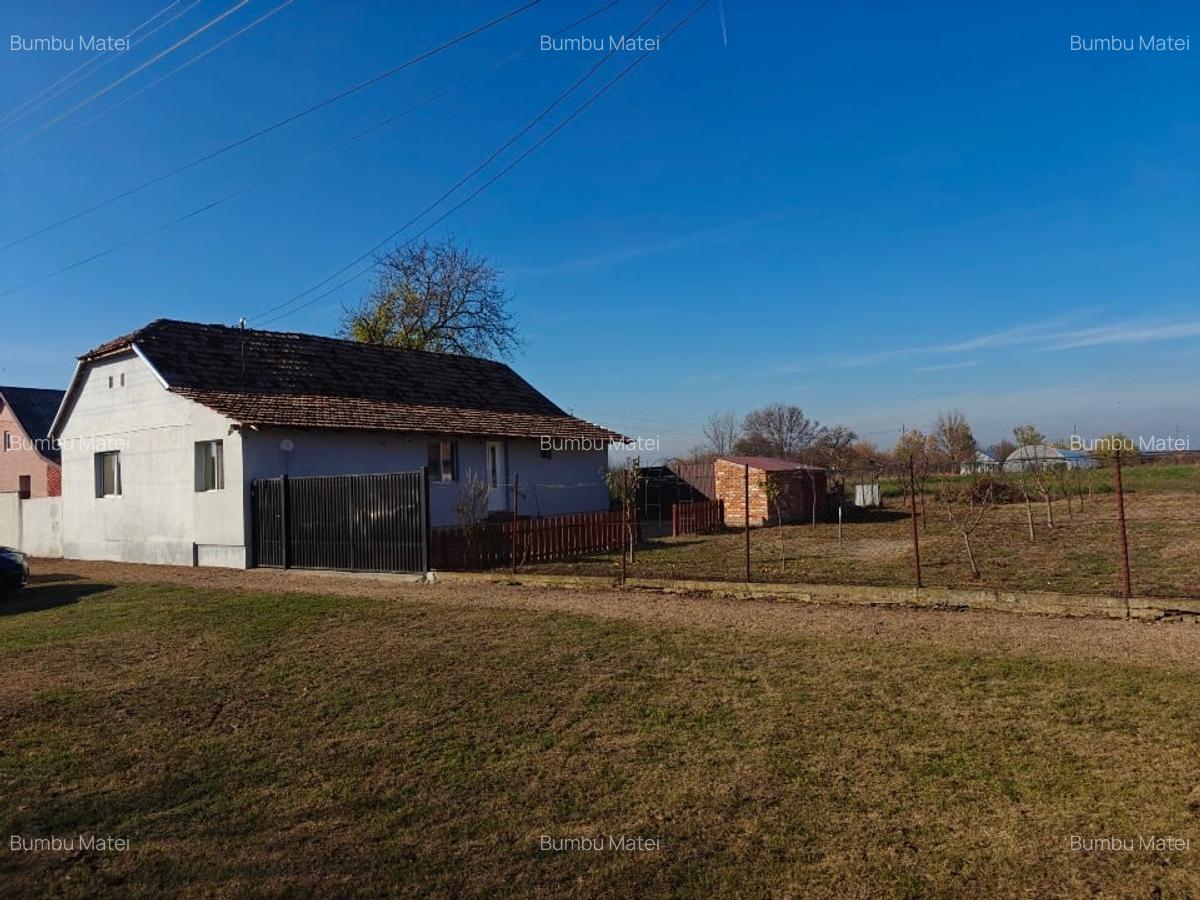 Va propunem spre vânzare o proprietate situată în Satu Mare, comuna Secusigiu, j - 3