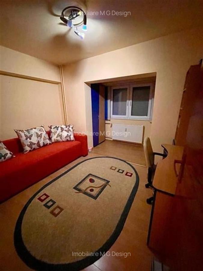 Apartament cu 3 camere decomandat în Aradului - 5
